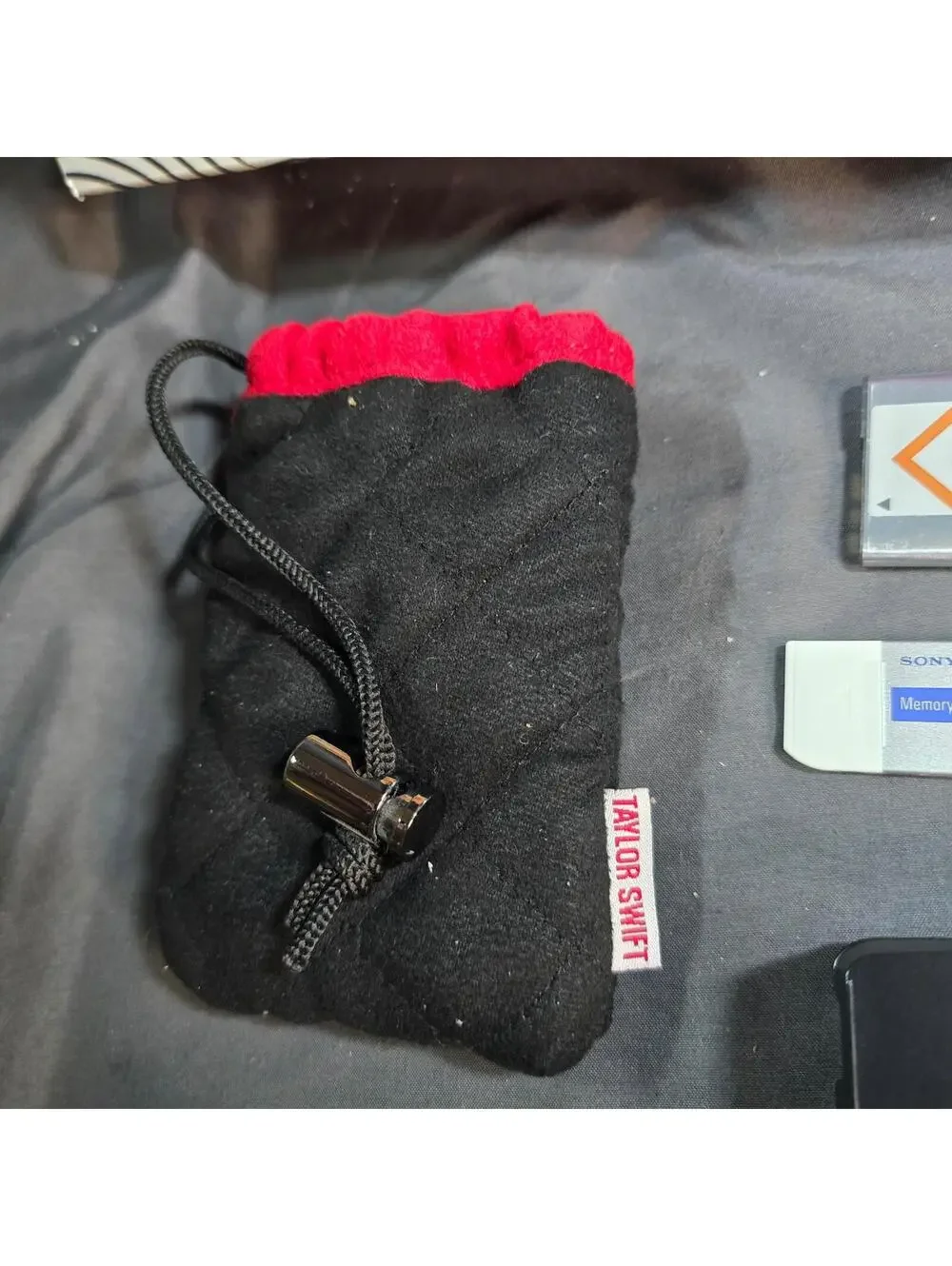Sony Taylor Swift Cyber-shot Bundle DSC-W690 16.1MP CCD Digital Camera